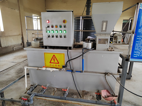 三腔加藥機(jī)